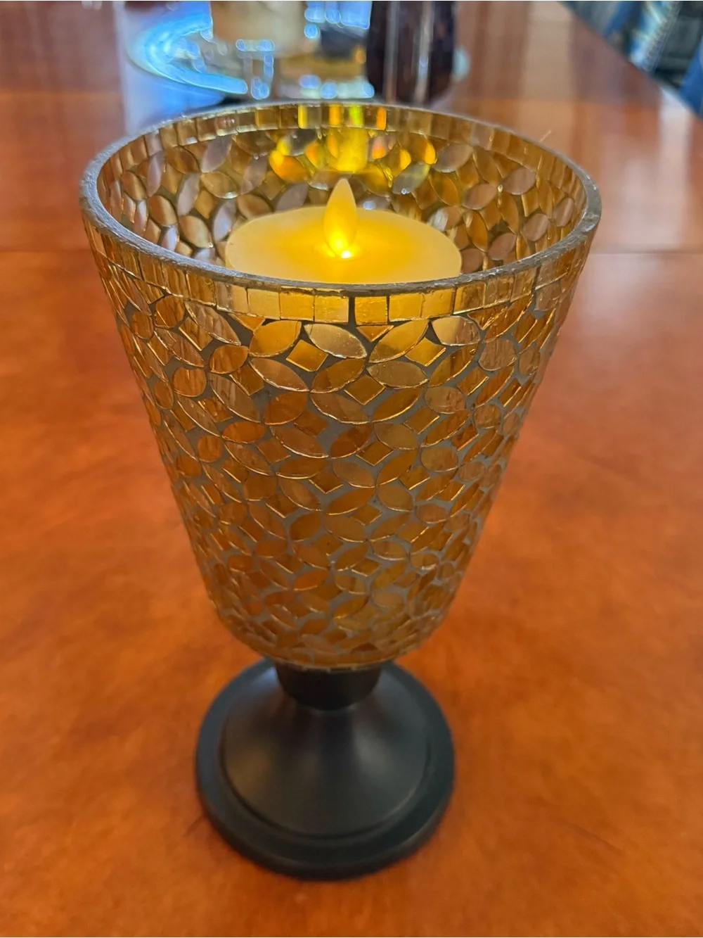 N/A elegant gold